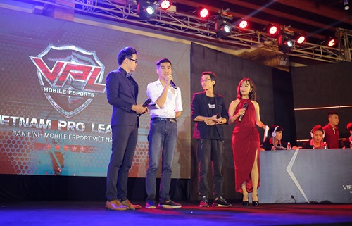 eSport Việt nam game thủ PewPew trò chơi điện tử