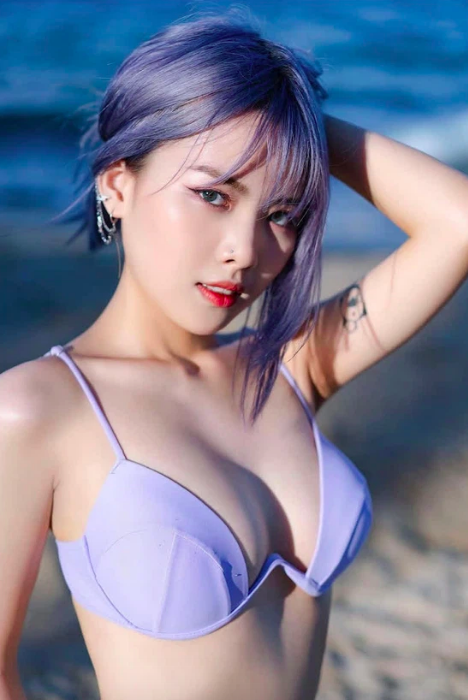 Nữ streamer khoe ảnh bikini với vòng 1 siêu sexy